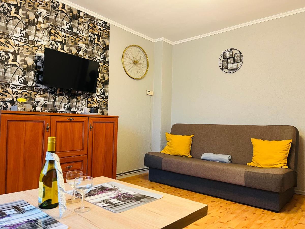 Апартаменти Apartament Rowerlovy Валбжих Екстер'єр фото